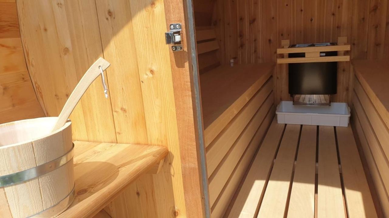 Chalet Buutengeweun, Met Luxe Jacuzzi En Tonsauna Sint Annaland Kültér fotó