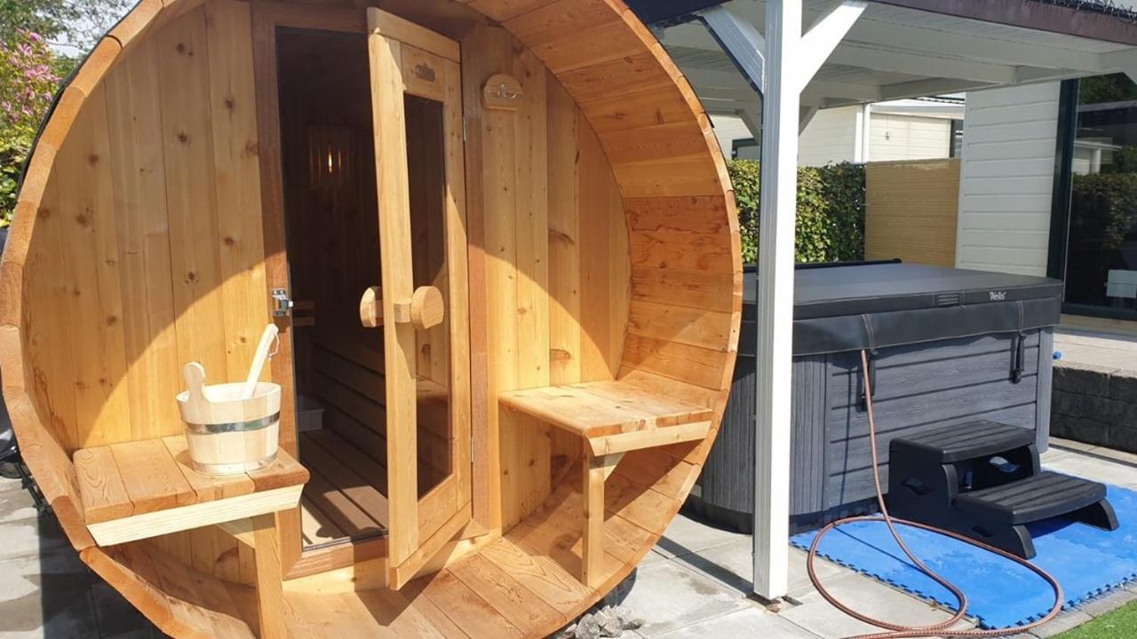 Chalet Buutengeweun, Met Luxe Jacuzzi En Tonsauna Sint Annaland Kültér fotó
