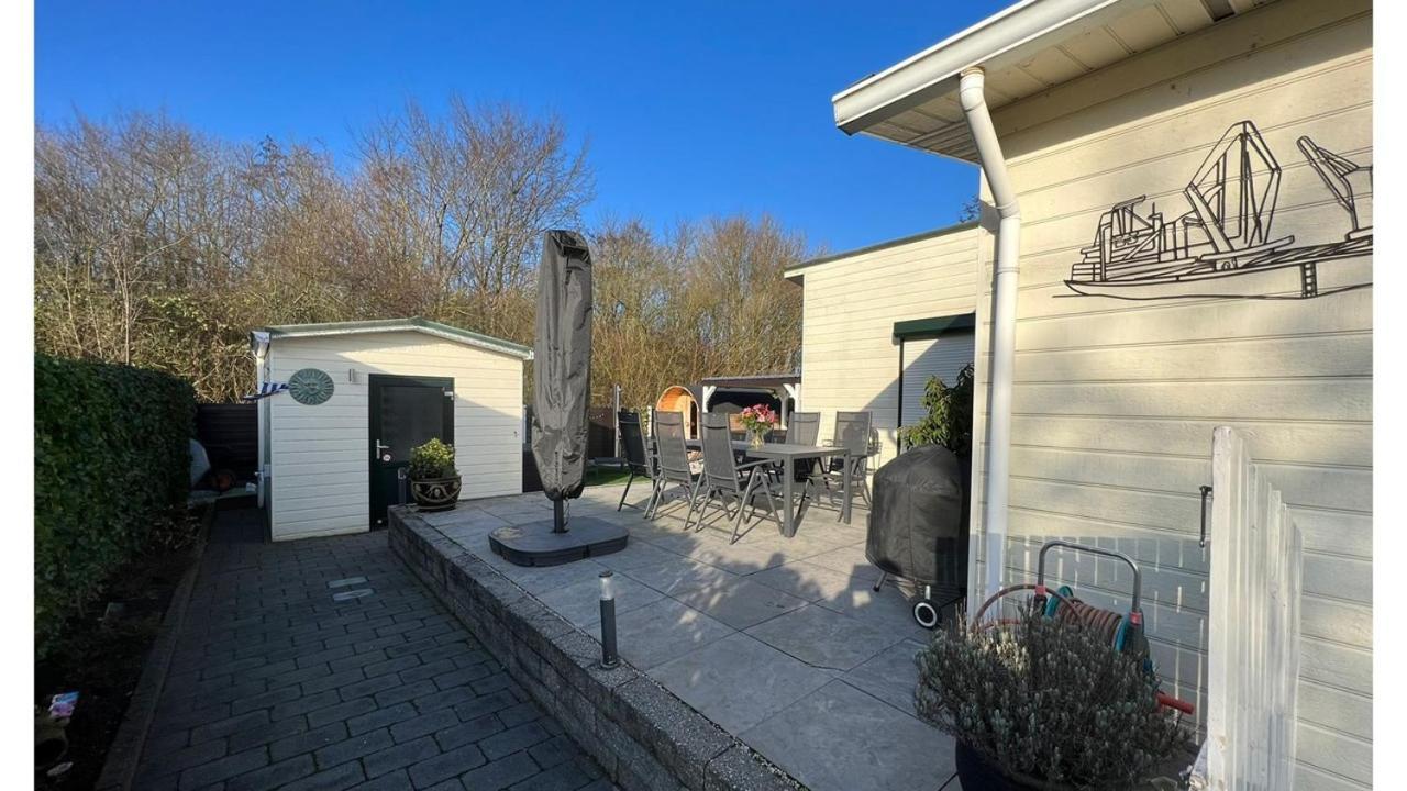 Chalet Buutengeweun, Met Luxe Jacuzzi En Tonsauna Sint Annaland Kültér fotó