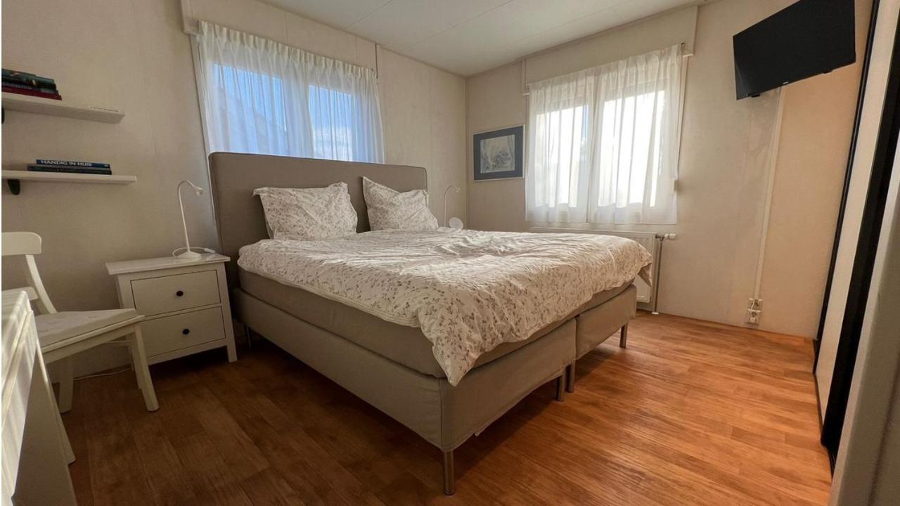 Chalet Buutengeweun, Met Luxe Jacuzzi En Tonsauna Sint Annaland Kültér fotó
